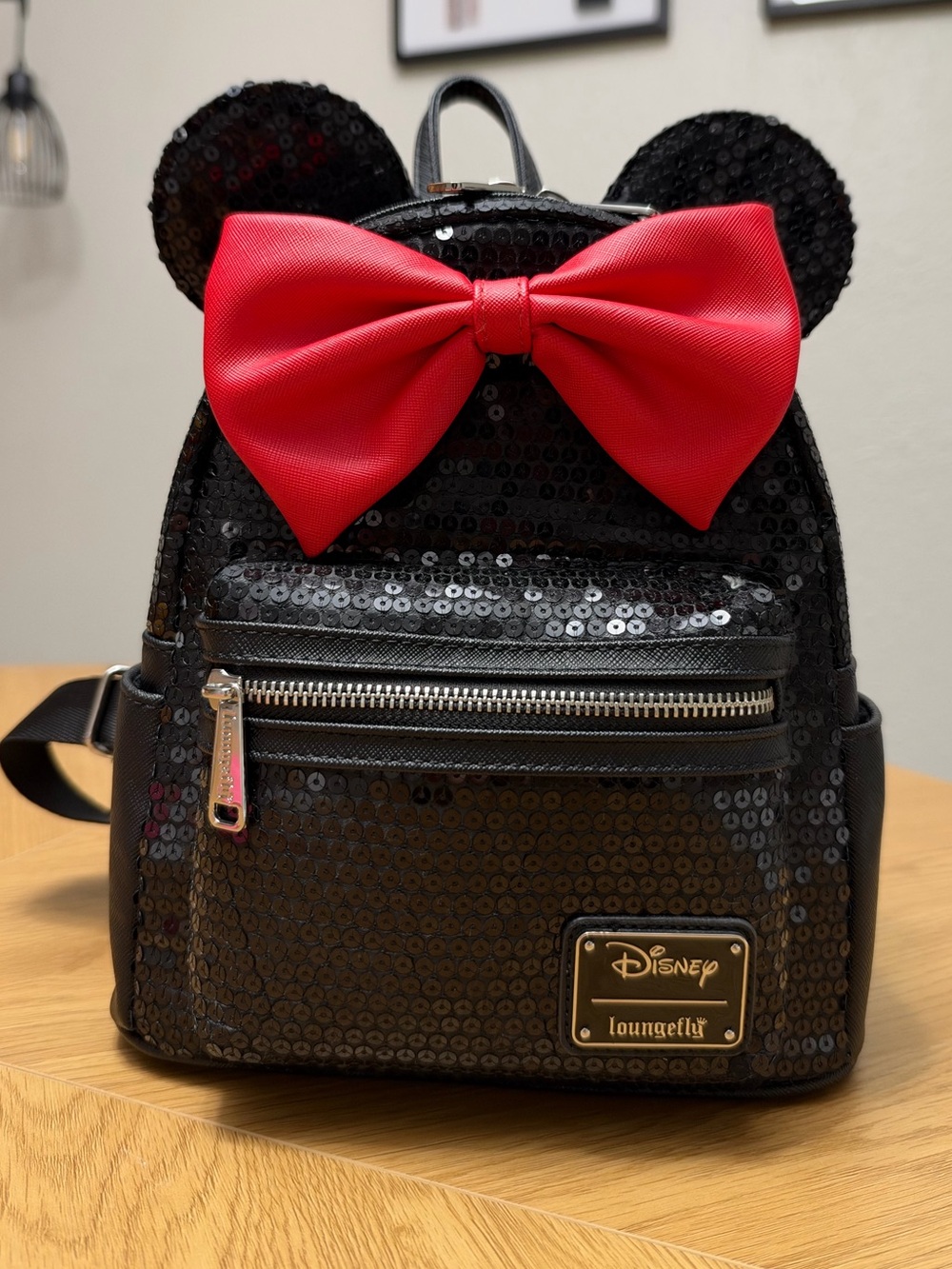 Disney Loungefly Minnie Mouse Black, NWOT